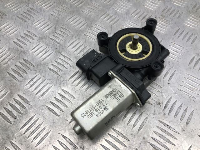 Мотор стеклоподъемника двери передней, правой 67627406634 BMW