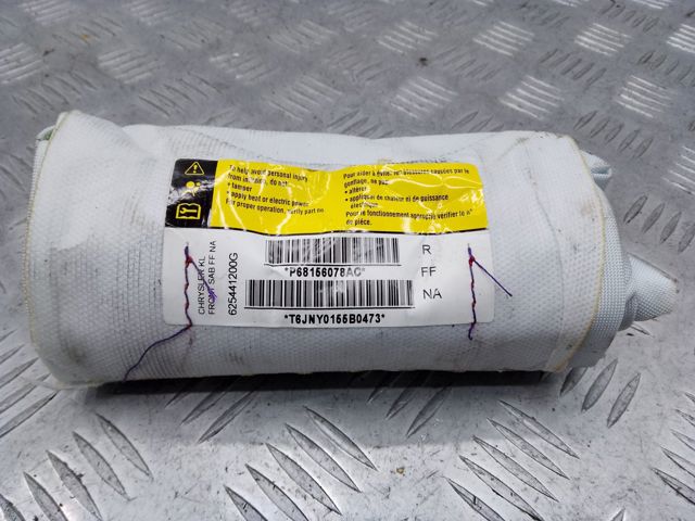 Подушка безопасности AIRBAG спинки сиденья, правого 68156078AC CHRYSLER