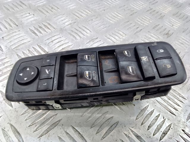 Кнопки переднего левого стекло подъёмника 68184803AA CHRYSLER