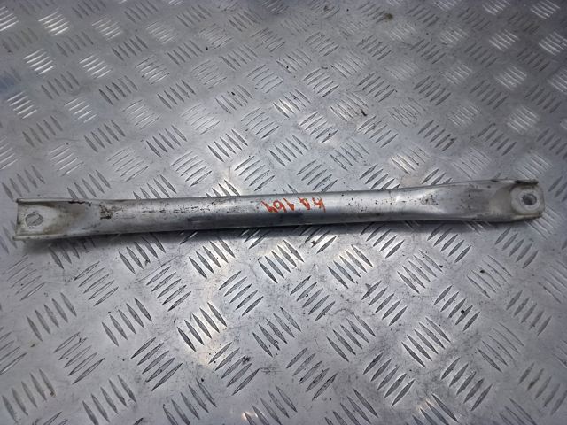 Распорка передних стоек подвески правая 7180316 BMW