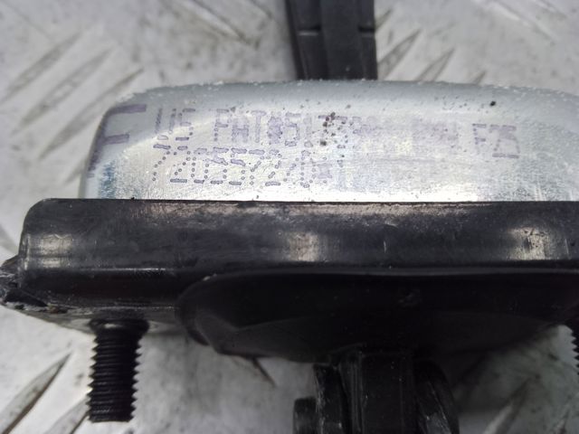 Ограничитель двери передний 7205572 BMW