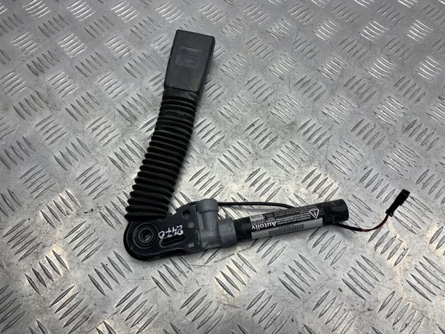 BMW 72119115306 Рычаг (замок) фиксации ремня безопасности передний правый в наличии Николаев