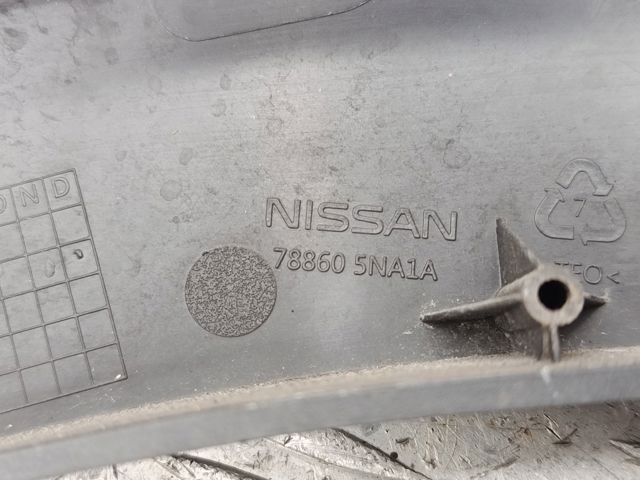 788605NA1A Накладка двери задней правой нижняя купить Тернополь
