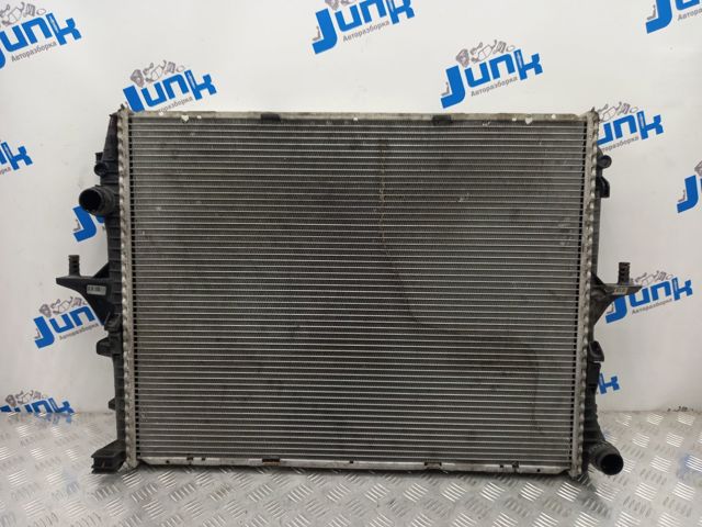 Есть дефект см. фото 2 радиатор охлаждения двигателя для audi q7 (4l) 2005-2015 7L0121253A