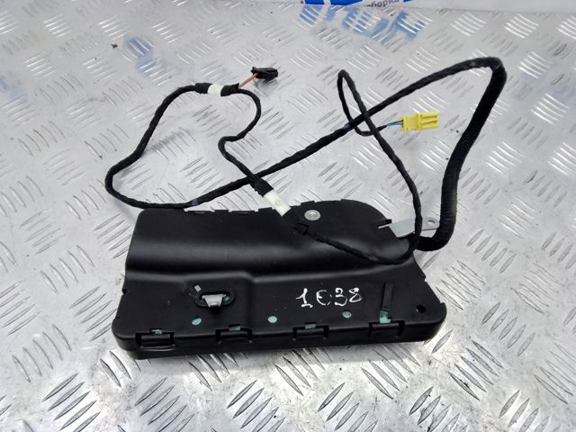 Подушка Айрбег спинки сидения правого 7L0880240K PORSCHE