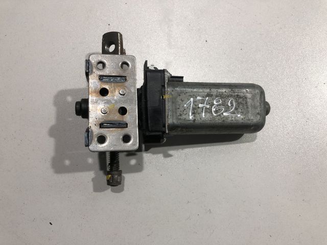 Механизм регулирования положения переднего сиденья 7L0959762A VAG