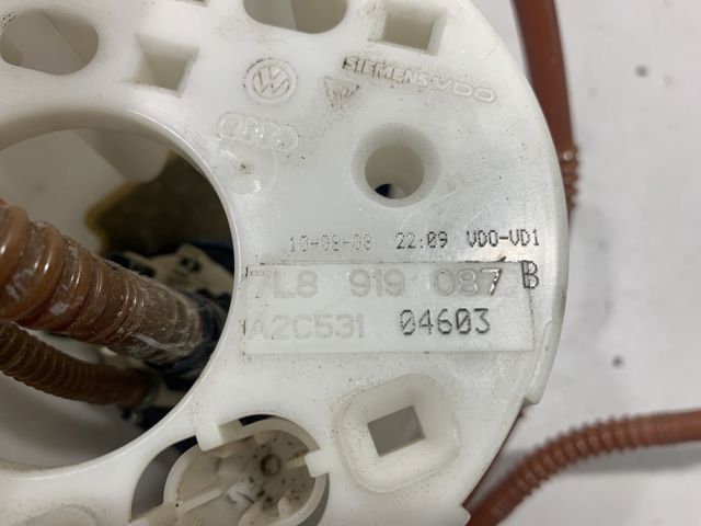 VAG 7L8919087B Модуль топливного насоса с датчиком уровня топлива в наличии Одесса