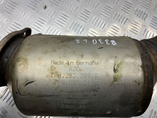 7P0253209A Труба приемная (штаны) глушителя передняя правая купить Днепр