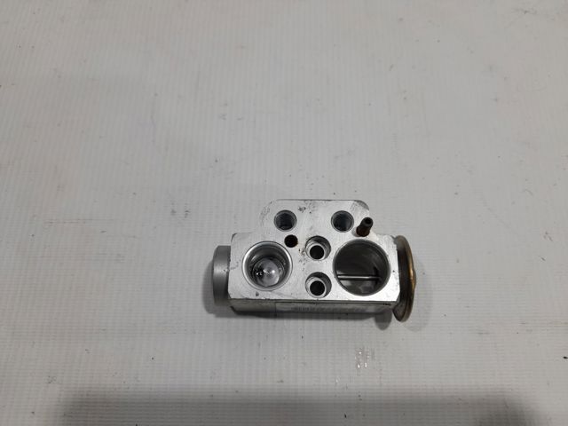 7P0820679A PORSCHE Клапан TRV кондиционера купить в Украина