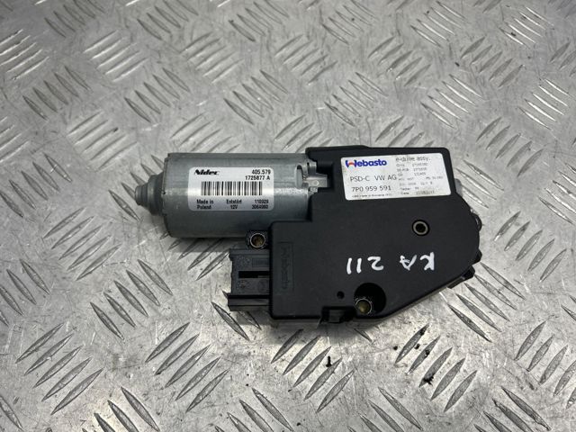 Мотор привода люка 7P0959591 VAG