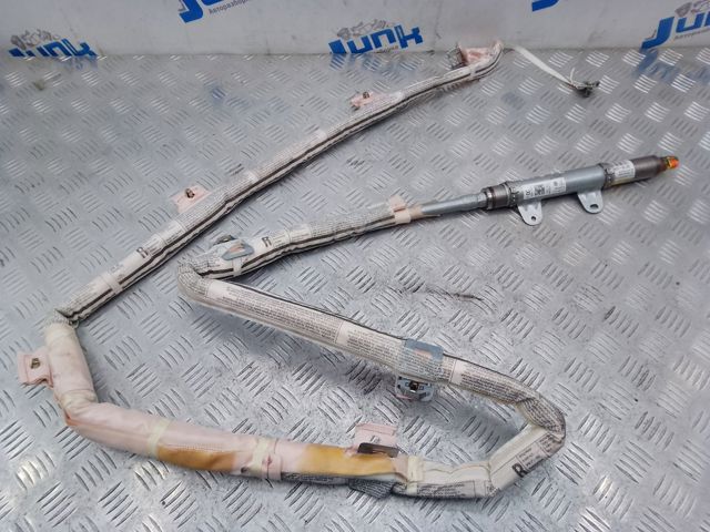 Шторка боковая правая 7P5880742C PORSCHE