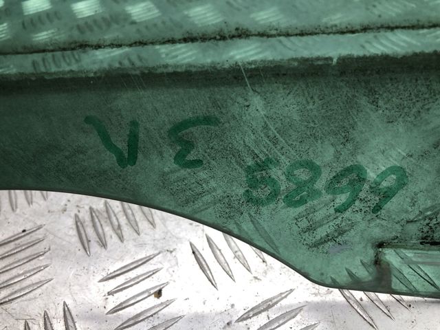 7P6845025C VAG Стекло двери задней левой купить в Кривой Рог