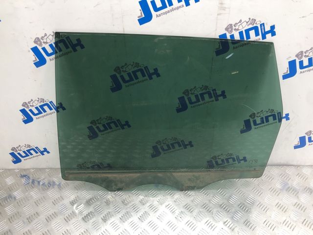 7P6845025C VAG Стекло двери задней левой купить в Павлоград