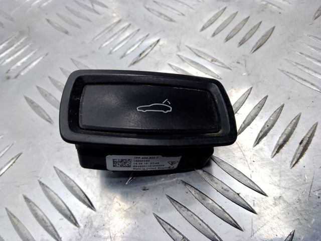 7PP959832HIVI PORSCHE купить в Ровно