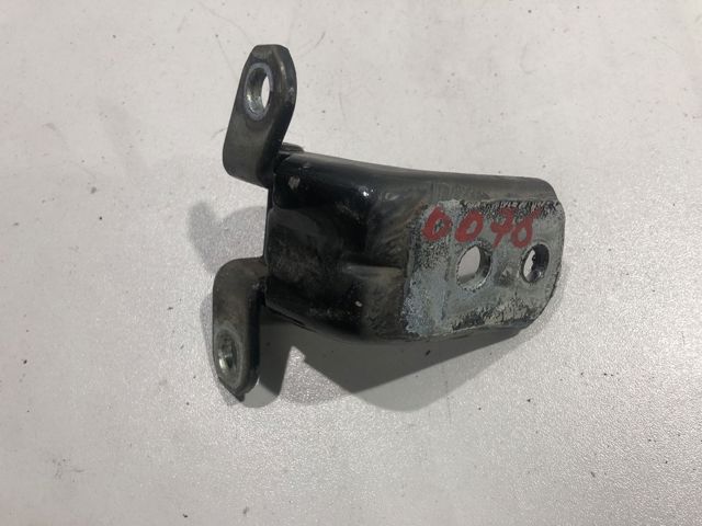 Петля двери передней правой 804005AA0B NISSAN