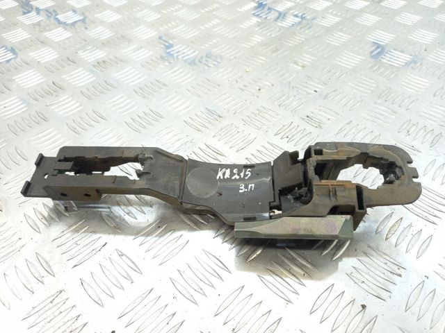 Держатель наружной ручки двери, передней правой 806101AA0A NISSAN