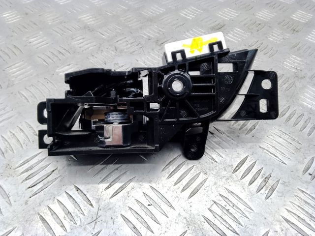 NISSAN 806705NA0A Ручка двери правой внутренняя передняя/задняя в наличии Днепр