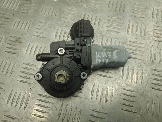 Мотор стеклоподъемника двери передней, правой 807303KG0A NISSAN