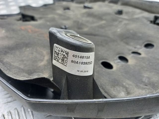 Крышка мотора декоративная 80A103925D VAG