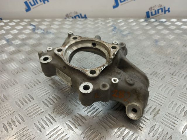 Кулак поворотный левый 80A505431G VAG