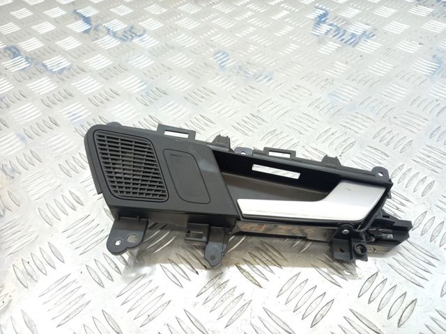 80A839020B4PK VAG Ручка двери задней внутренняя правая купить в Днепр