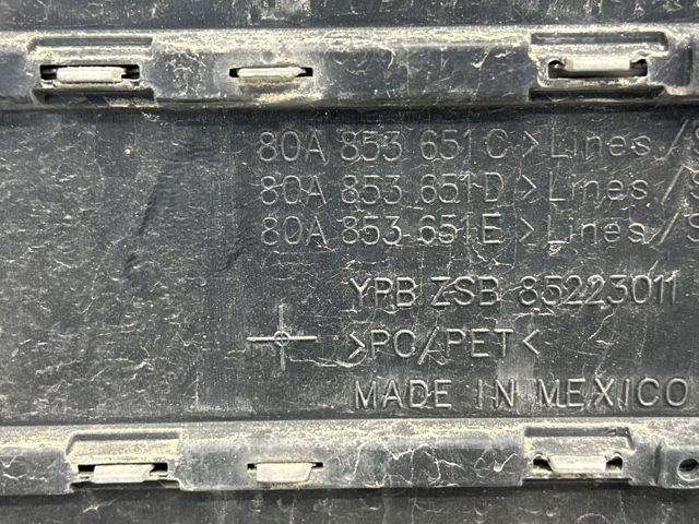 80A853651JRP5 VAG Решетка радиатора купить в Киев