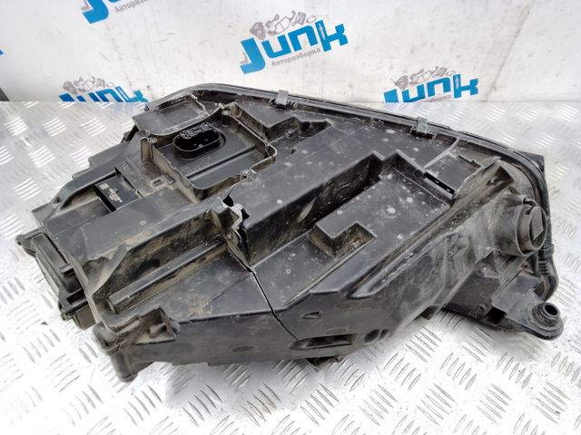 Фара основная правая 80A941044B VAG
