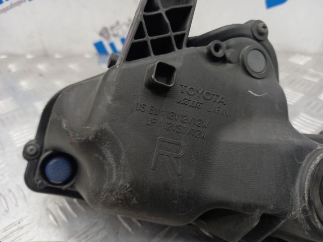 Ходовые огни, правый 8161053030 TOYOTA