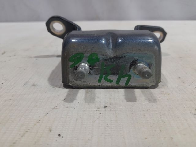 Петля двери задней правой 824003NA1A NISSAN