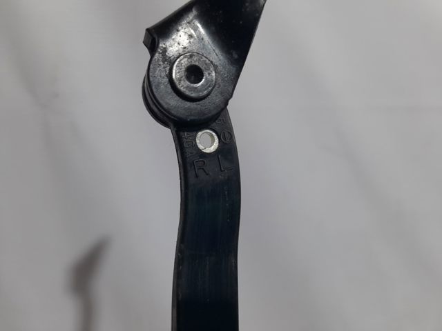 Ограничитель открывания задней двери 824304GA0A NISSAN