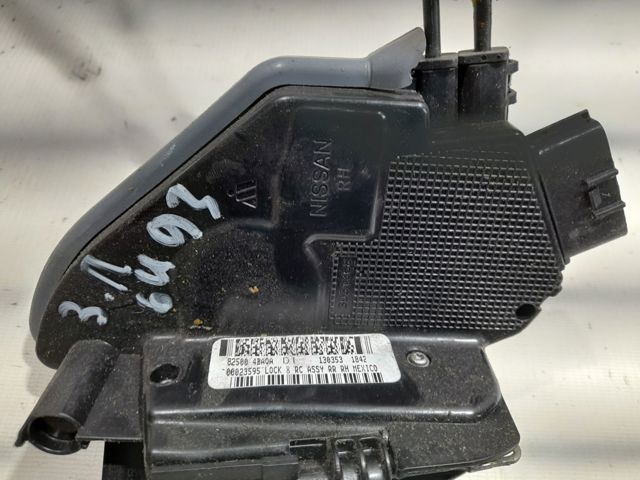Замок задней двери, правой 825004BA0A NISSAN