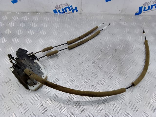 Замок задней левой двери 825011AA0A NISSAN