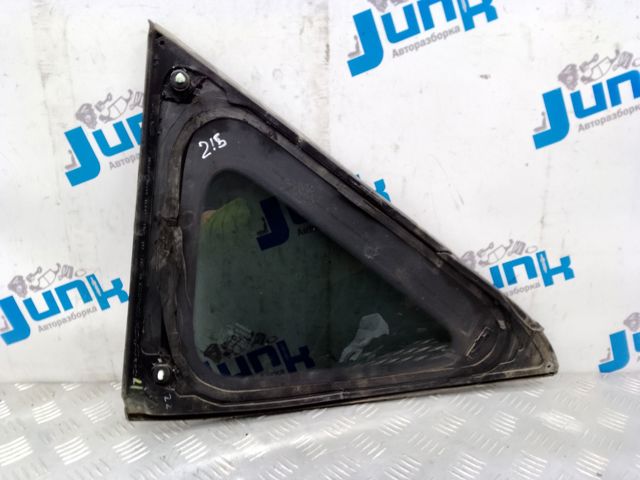 833001AA0C Стекло кузова (багажного отсека) правое купить Львов