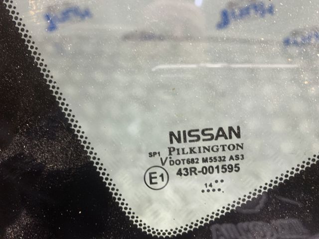 NISSAN 833015AA0A Стекло кузова (багажного отсека) левое в наличии Одесса