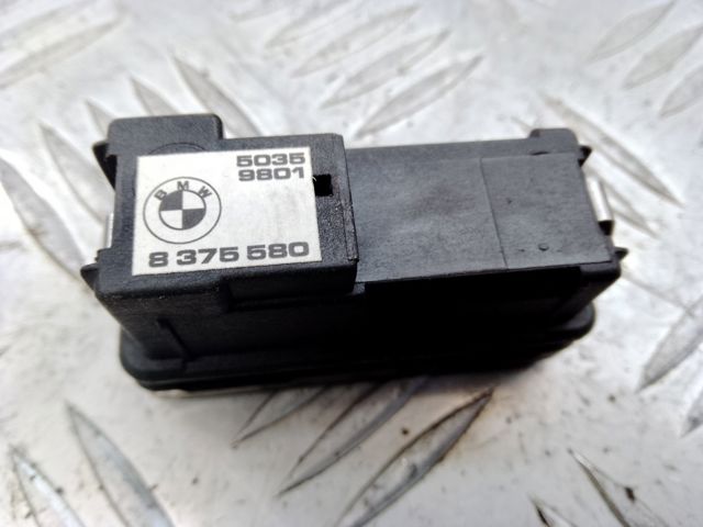 8375580 BMW Кнопка салона привода крышки багажника (двери 3/5-й (ляды) купить в Полтава