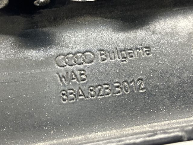 Петля капота, левая 83A823301 VAG