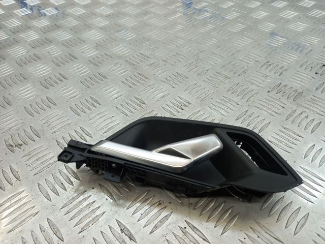 Ручка задней двери, внутренняя, правая 83A837020G4PK VAG
