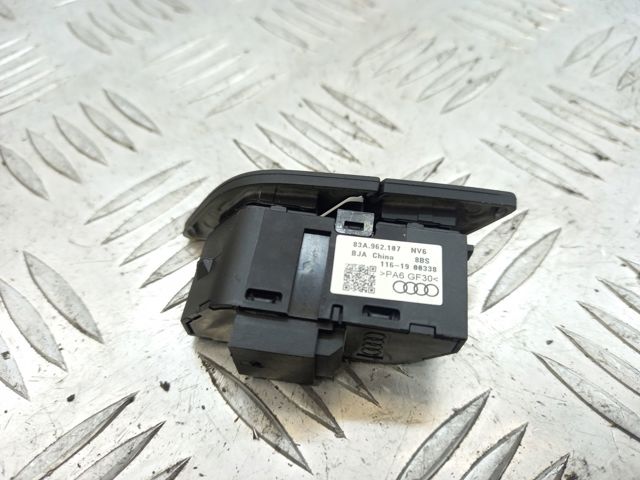 VAG 83A962107NV6 Выключатель центрального замка в наличии Сумы