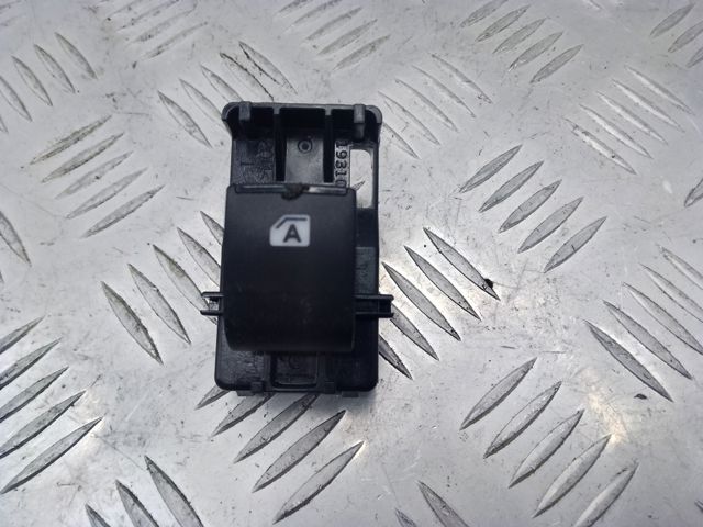 Кнопочный блок управления стеклоподъемником задний 848100E040 TOYOTA