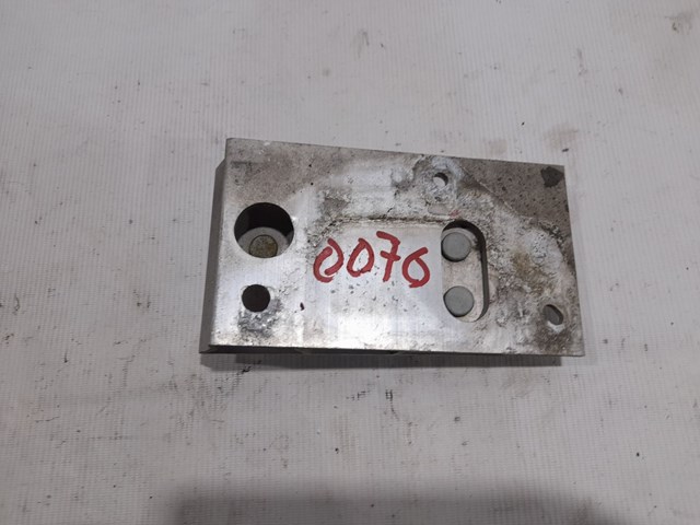 NISSAN 852103JA0A Кронштейн усилителя заднего бампера в наличии Харьков