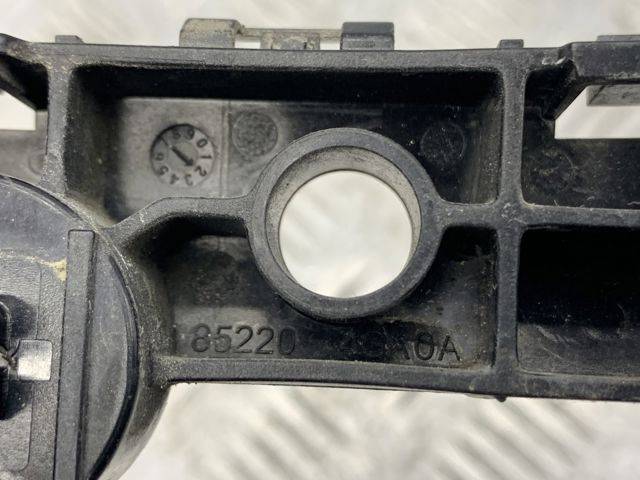 Кронштейн бампера заднего, левый 852204GA0A NISSAN