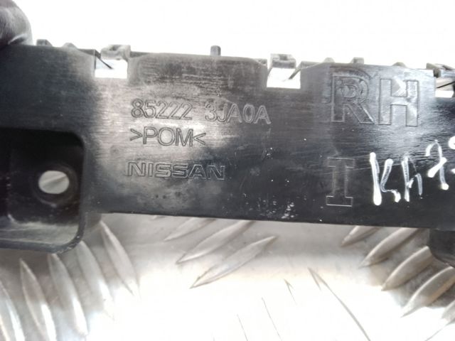 Крепление бамера левое 852223JA0A NISSAN