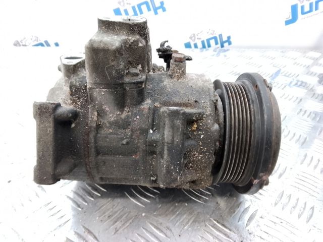 Компрессор климатической установки 8831050160 TOYOTA
