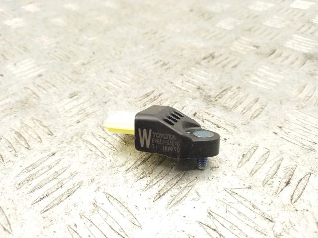 Датчик Айрбег передний 8983133010 TOYOTA