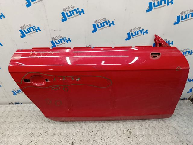 Пассажирская передняя дверь 8J0831052A VAG