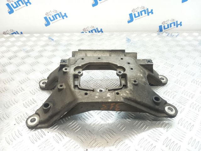 Балка крепления коробки передач 8K0399263K VAG