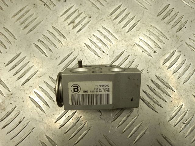 Клапан trv кондиционера для audi q5 2008-2012 8K0820679B
