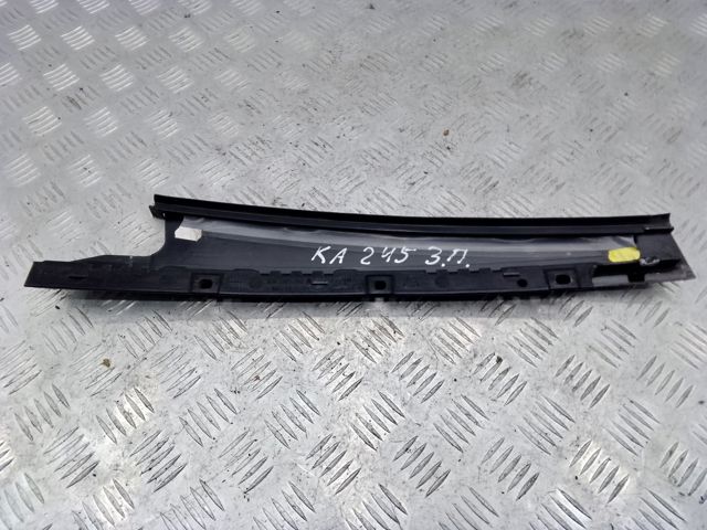 Накладка двери задней правой вертикальная 8K0839902Q VAG