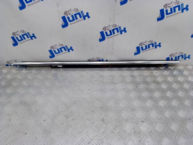 8K0853283J2ZZ Молдинг опускного стекла двери передней левой купить Чернигов