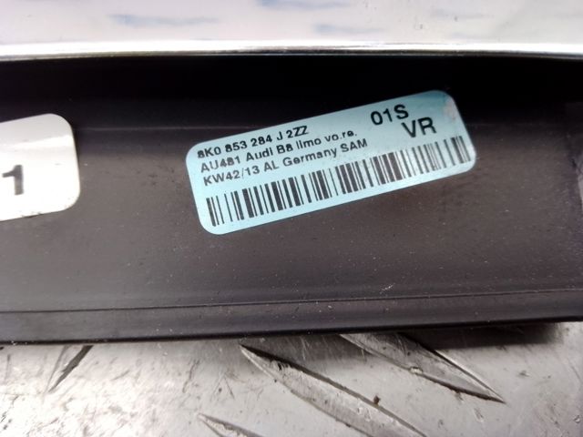 VAG 8K0853284J2ZZ Молдинг опускного стекла двери передней правой в наличии Ровно